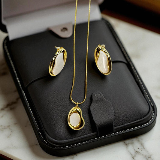 Conjunto Sorelle Dourado & Branco