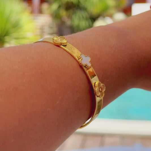 Bracelete Trevos Madrepérola Branca